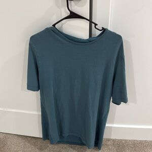 Lululemon Tshirt
